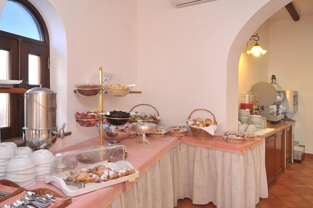 Hotel Villaggio Stromboli - Isola Di Stromboli Extérieur photo