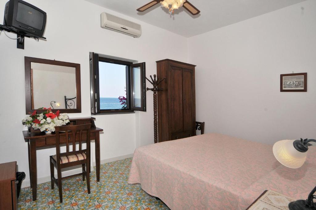 Hotel Villaggio Stromboli - Isola Di Stromboli Chambre photo