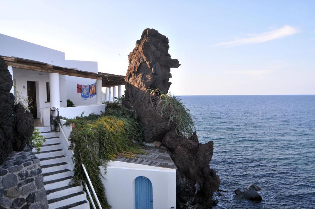 Hotel Villaggio Stromboli - Isola Di Stromboli Extérieur photo