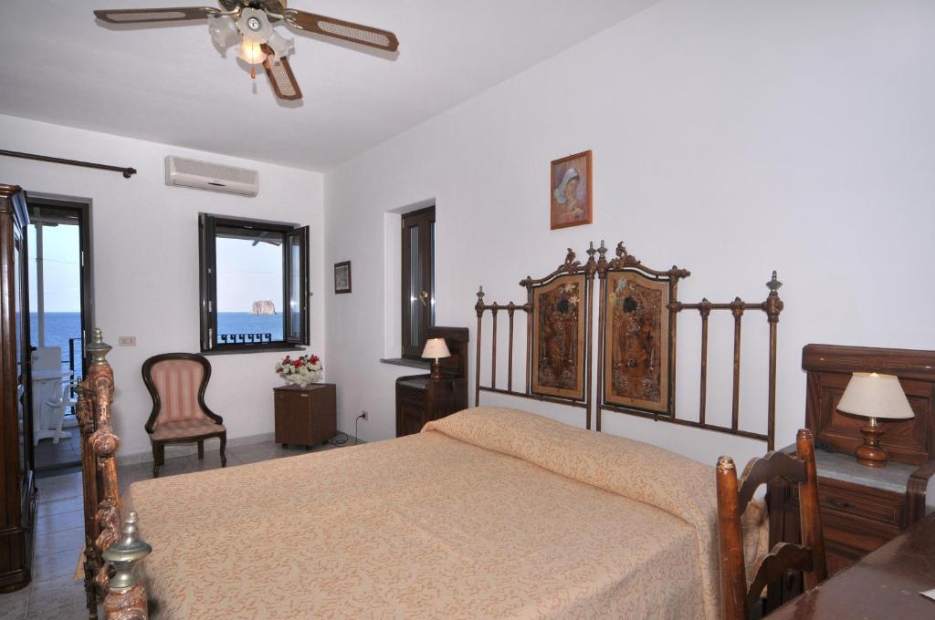 Hotel Villaggio Stromboli - Isola Di Stromboli Chambre photo