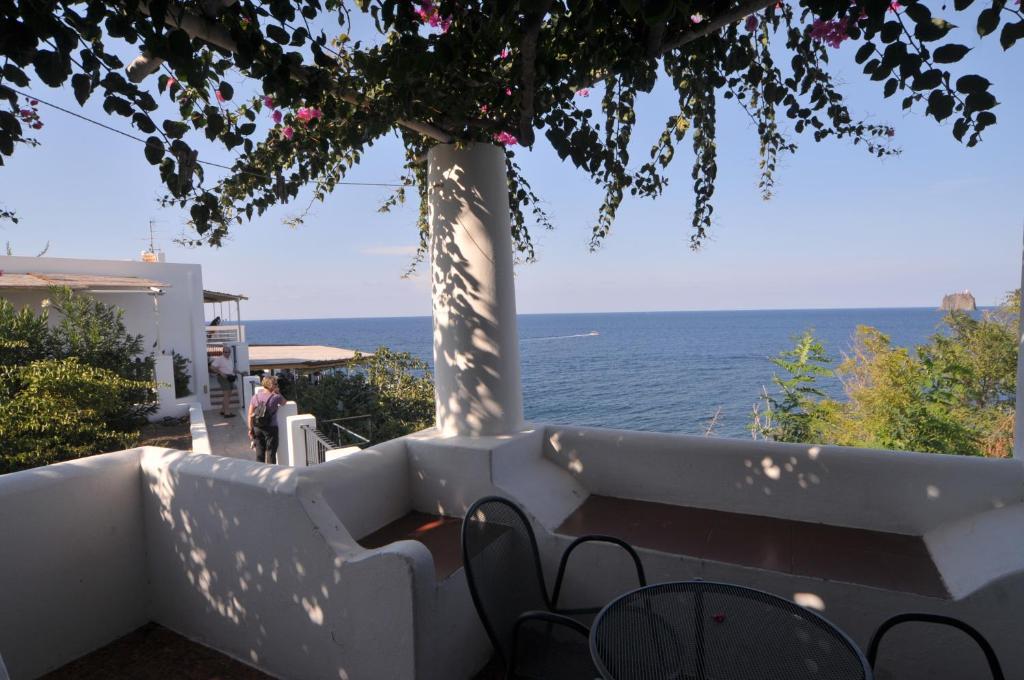 Hotel Villaggio Stromboli - Isola Di Stromboli Extérieur photo