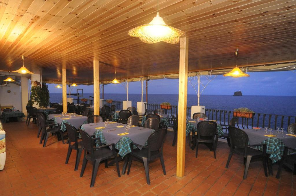 Hotel Villaggio Stromboli - Isola Di Stromboli Extérieur photo