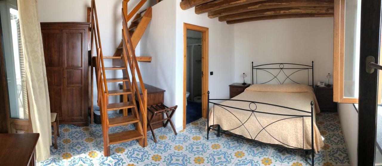 Hotel Villaggio Stromboli - Isola Di Stromboli Extérieur photo